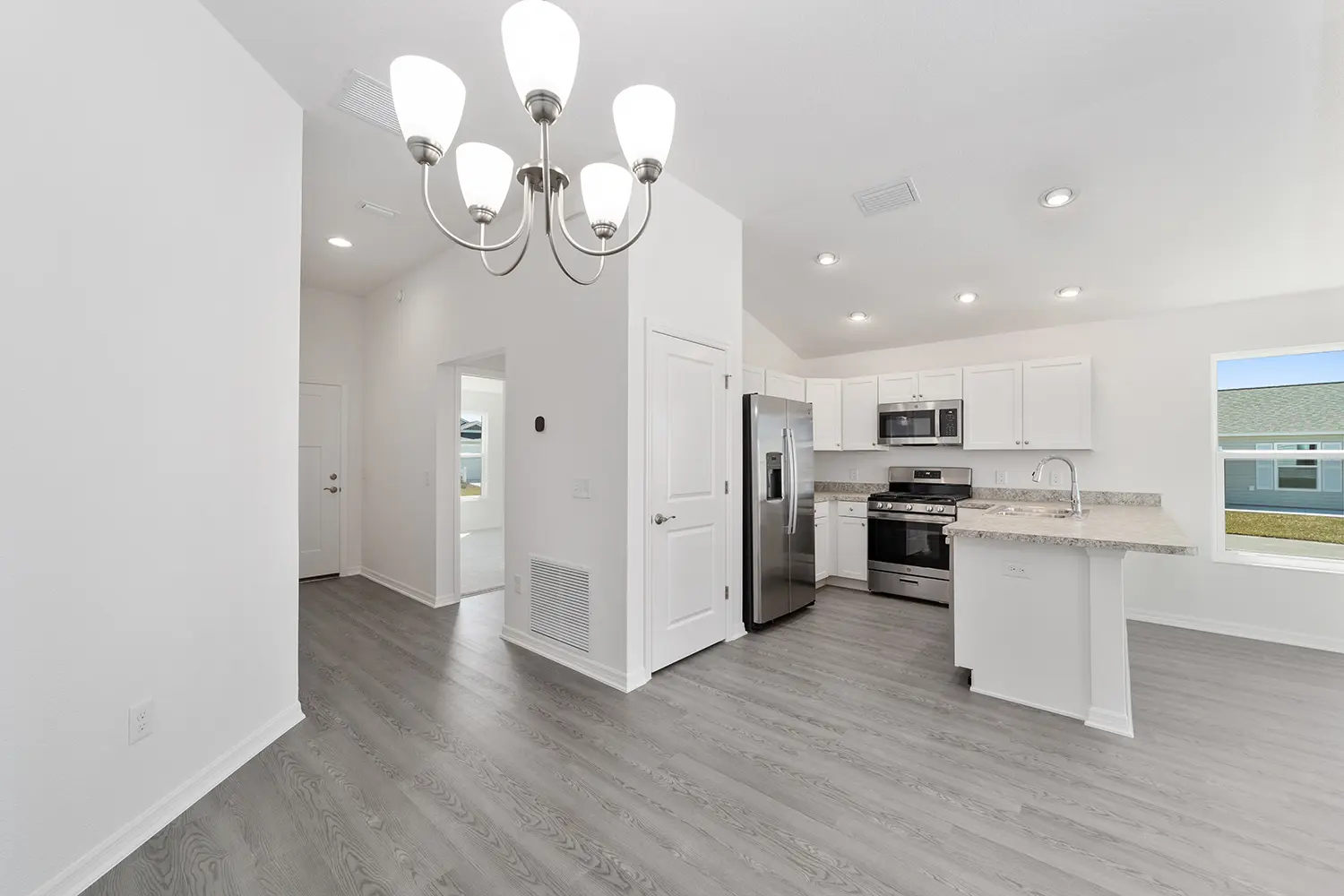 patio-villa-haven-kitchen-dining-room