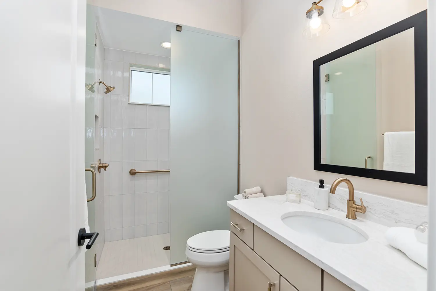 premier-heron-street-of-dreams-bathroom-41