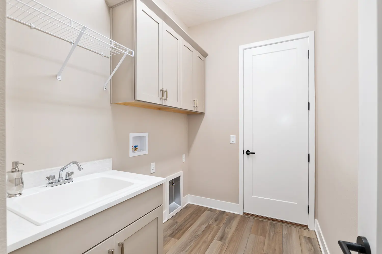 premier-heron-street-of-dreams-laundry-room-45