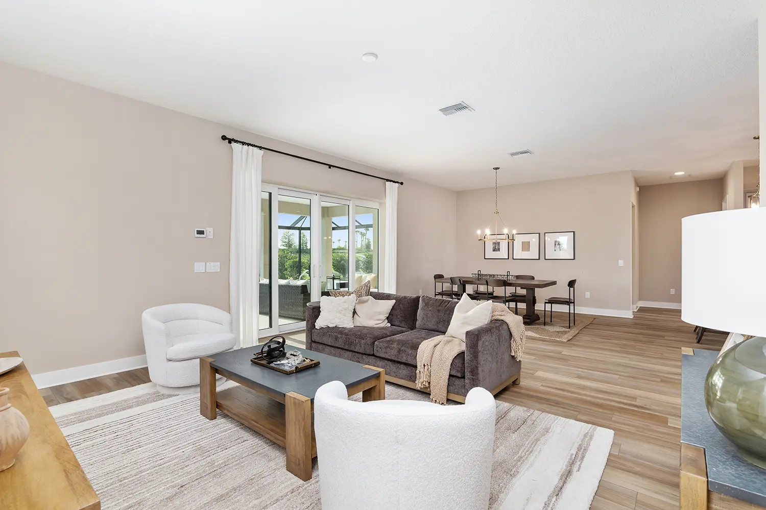 premier-heron-street-of-dreams-living-room-15