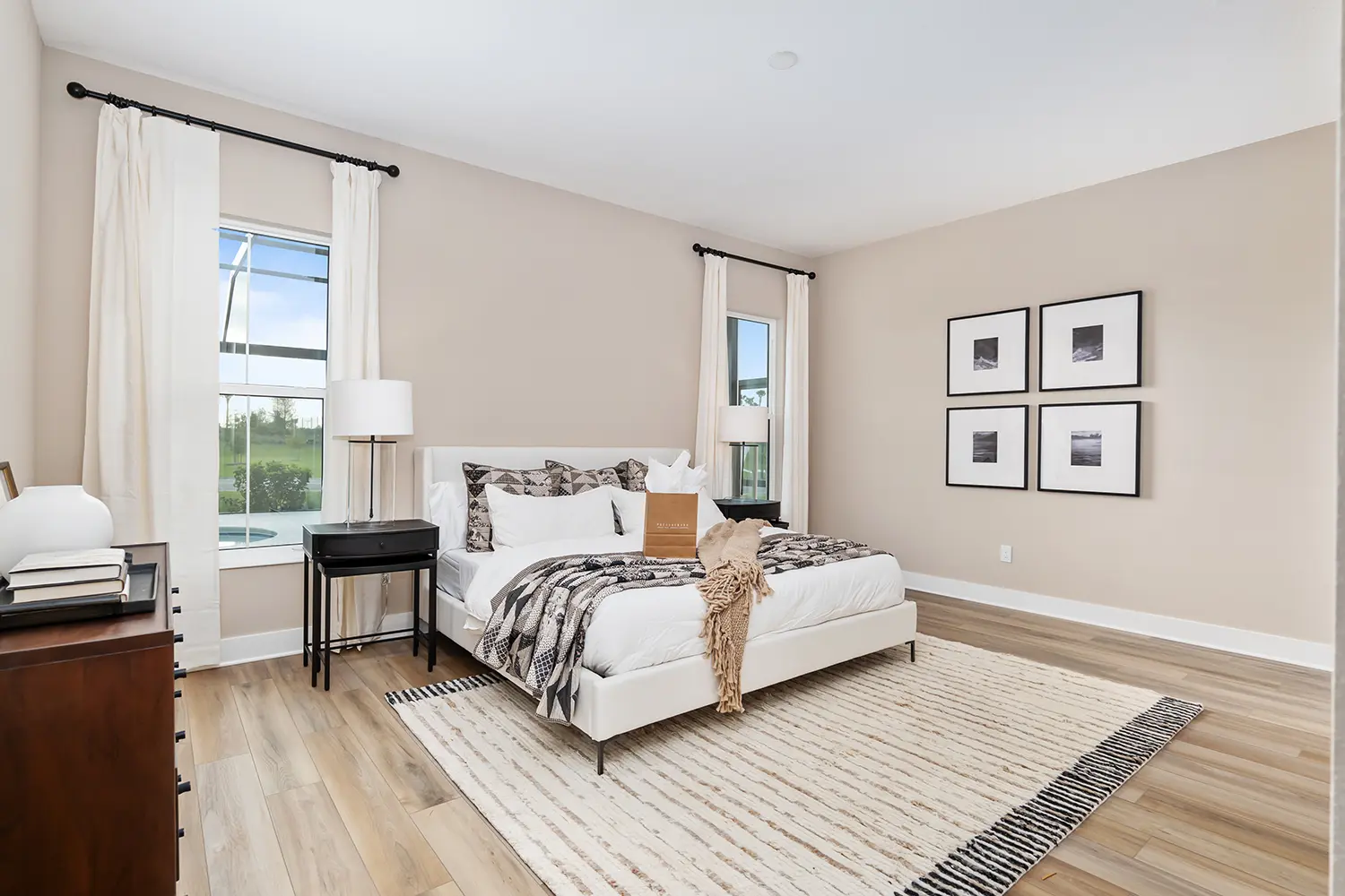 premier-heron-street-of-dreams-master-bedroom-27