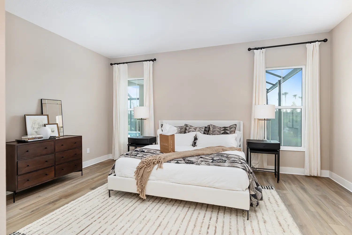 premier-heron-street-of-dreams-master-bedroom-28