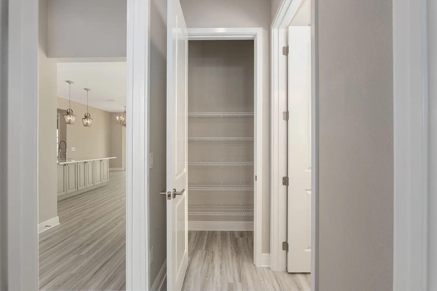 premier-shearwater-street-of-dreams-hallway-closet-35