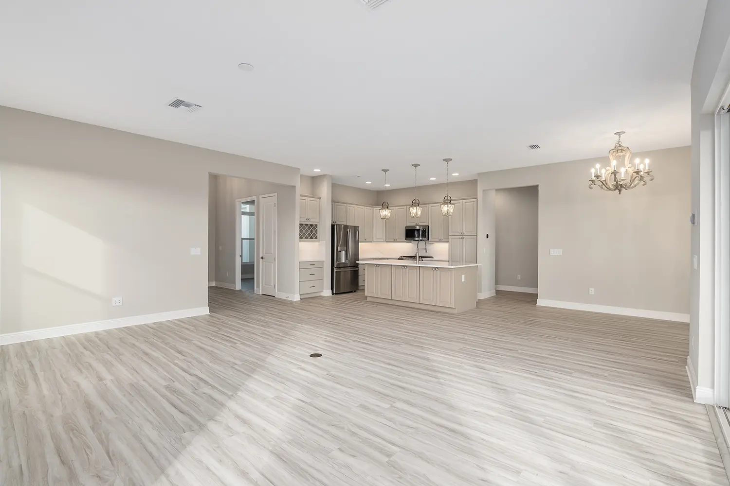 premier-shearwater-street-of-dreams-living-room-kitchen-13