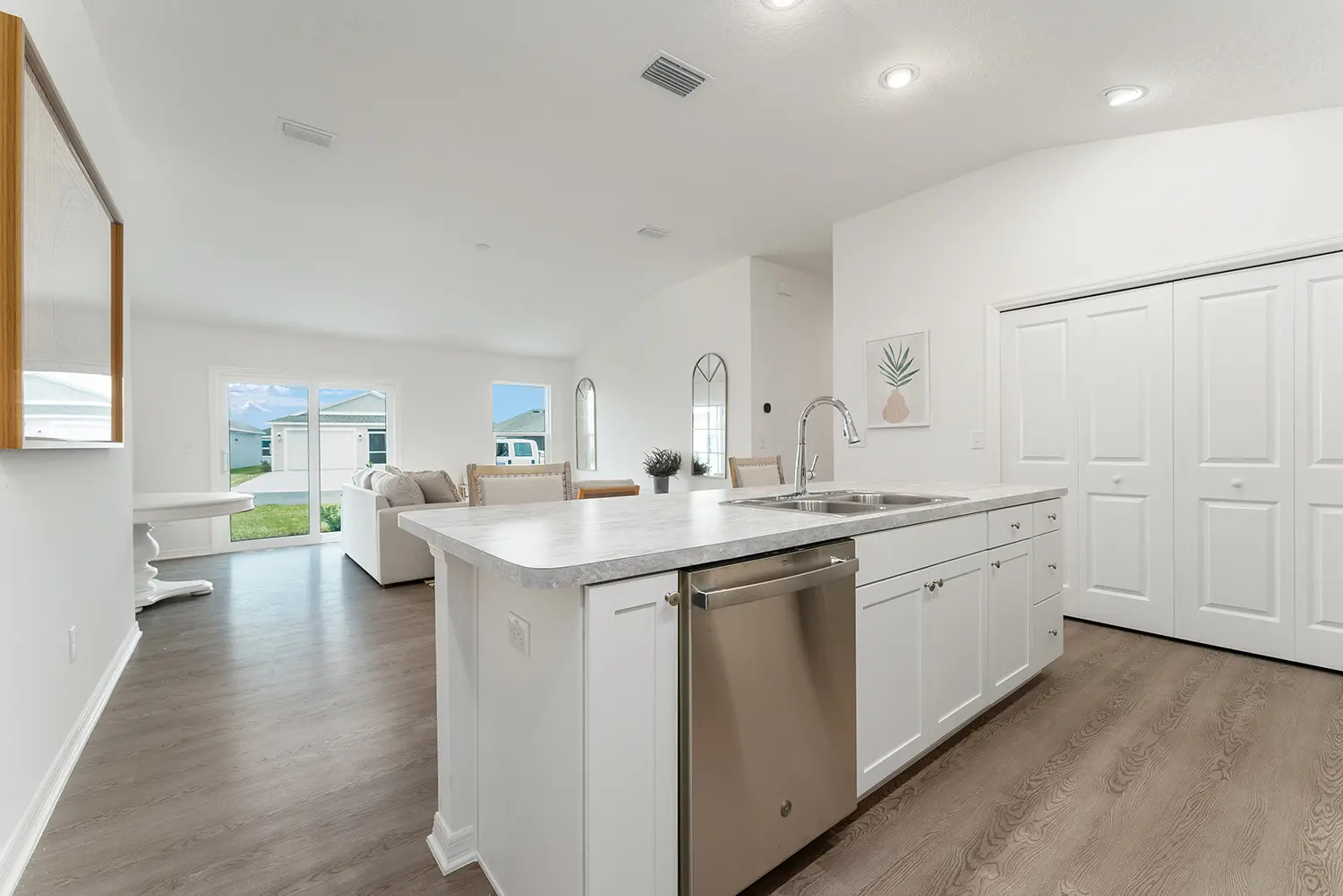 patio-villa-topaz-kitchen-island