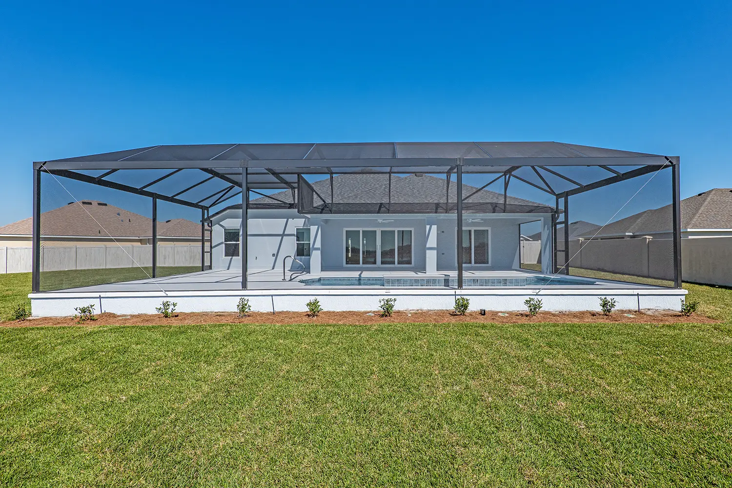 veranda-jackson-exterior-rear-birdcage-pool