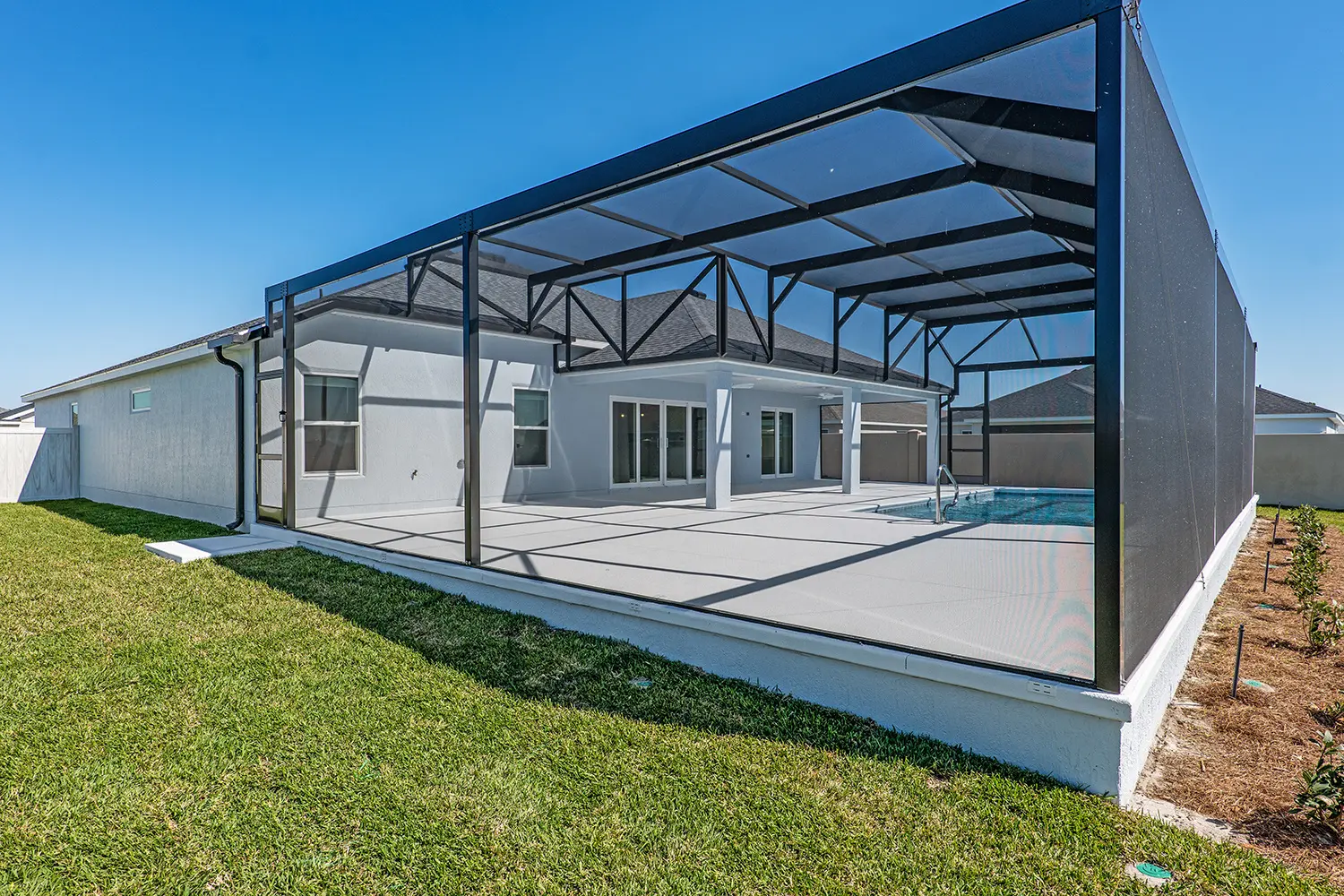 veranda-jackson-rear-exterior-lanai-birdcage-pool-1