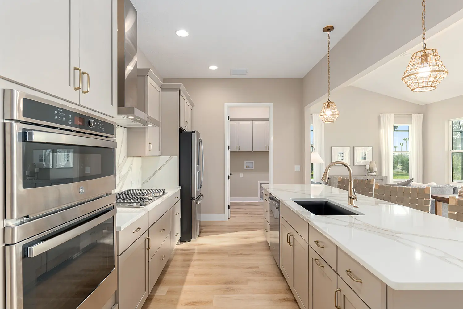 premier-niagara-street-of-dreams-kitchen-4