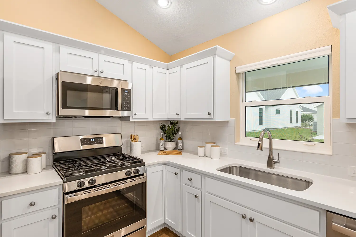 designer-anhinga-street-of-dreams-kitchen-3