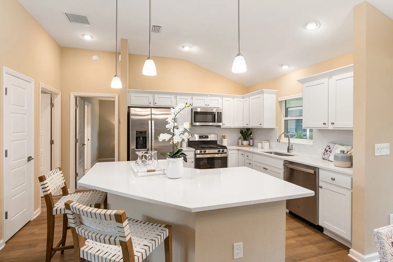 designer-anhinga-street-of-dreams-kitchen