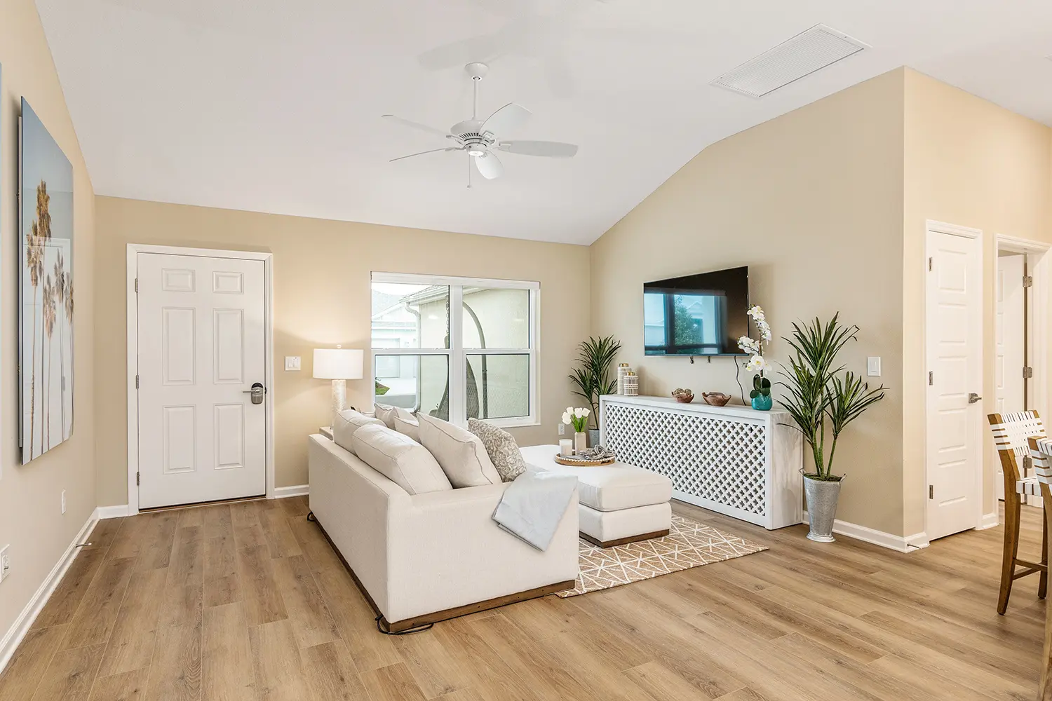 designer-anhinga-street-of-dreams-living-room-3