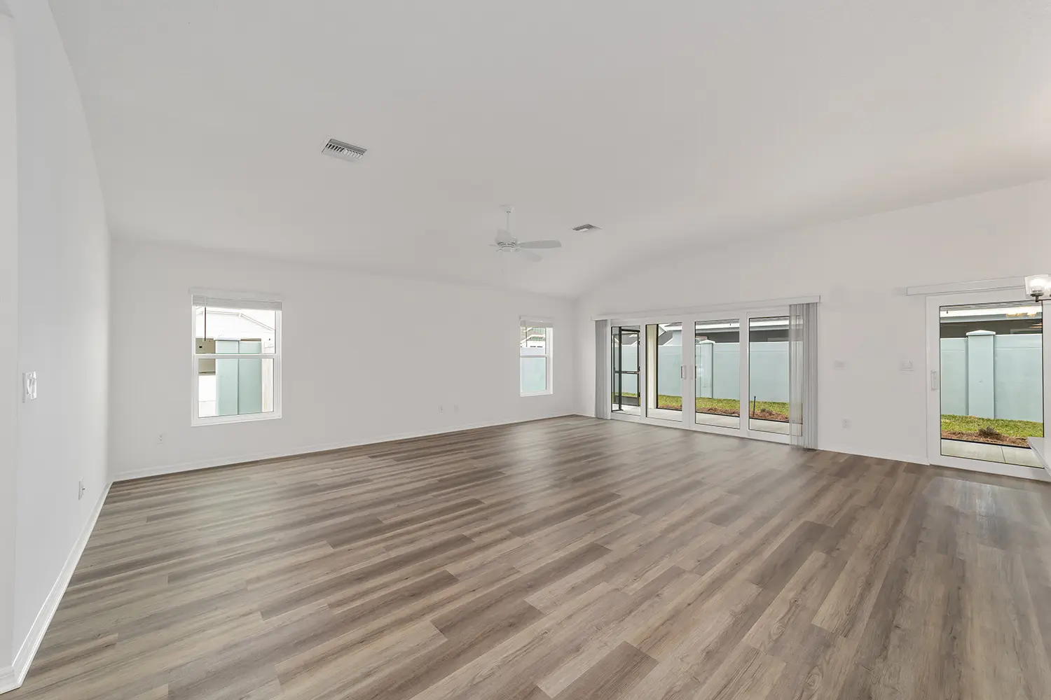 veranda-maybury-living-room