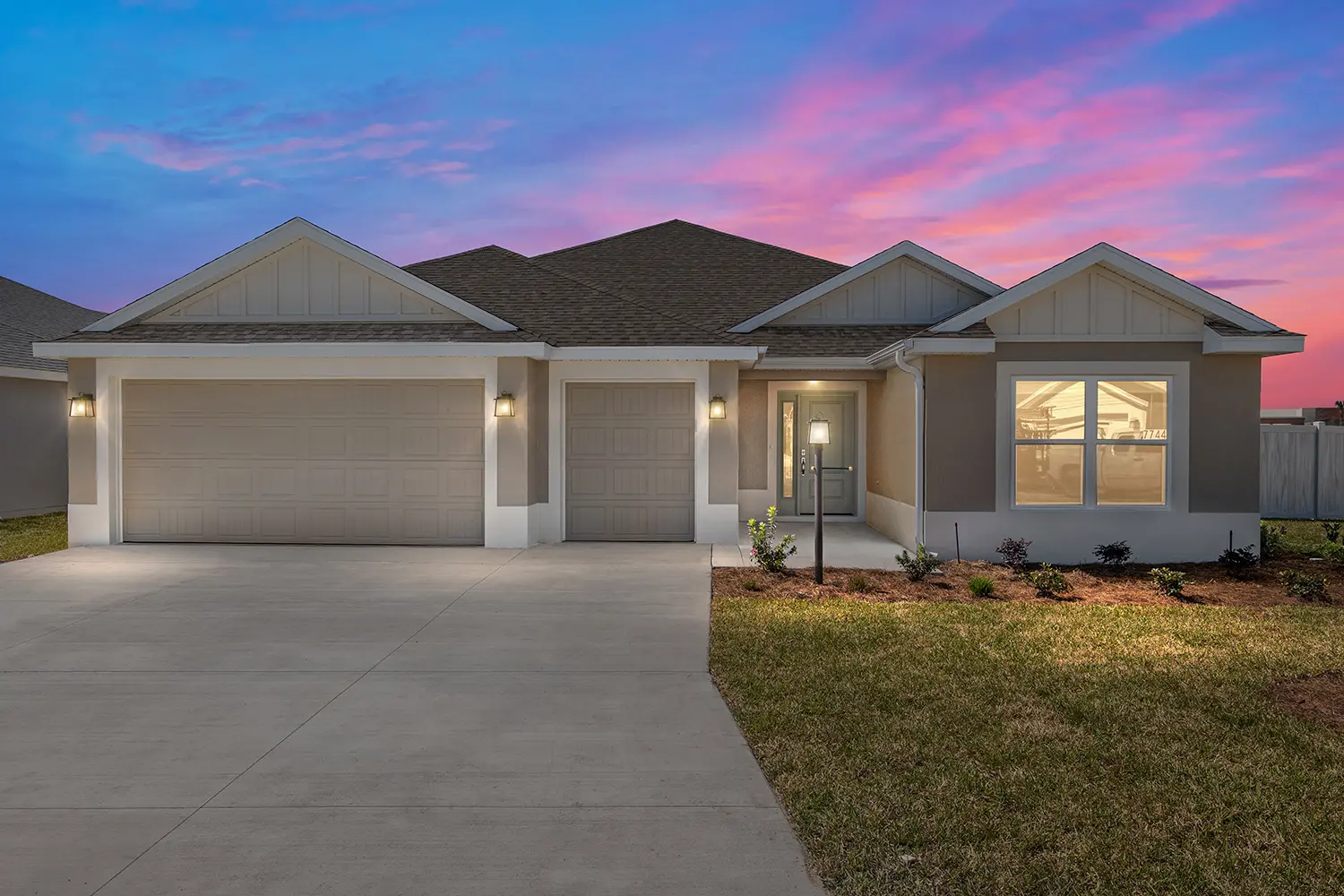 veranda-monroe-exterior-sunset