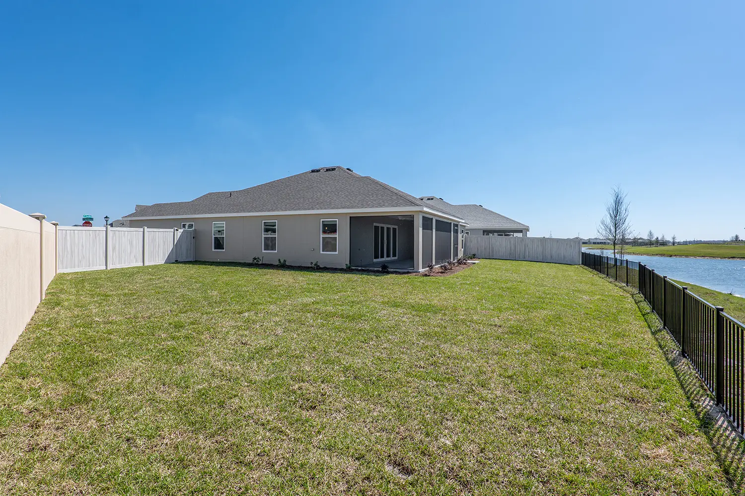 veranda-monroe-rear-lanai-exterior-2