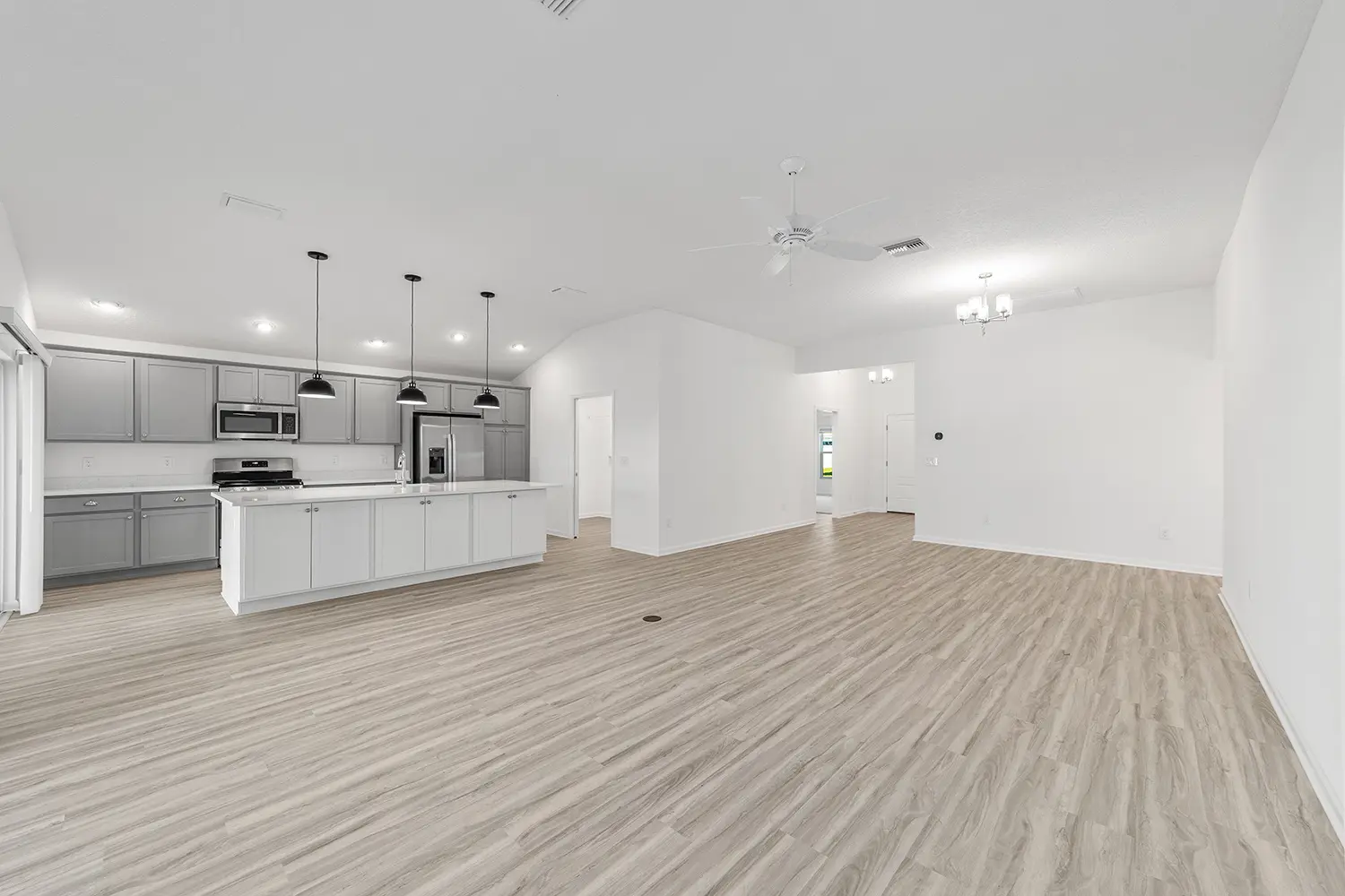 veranda-ottowa-living-dining-kitchen-open-floor