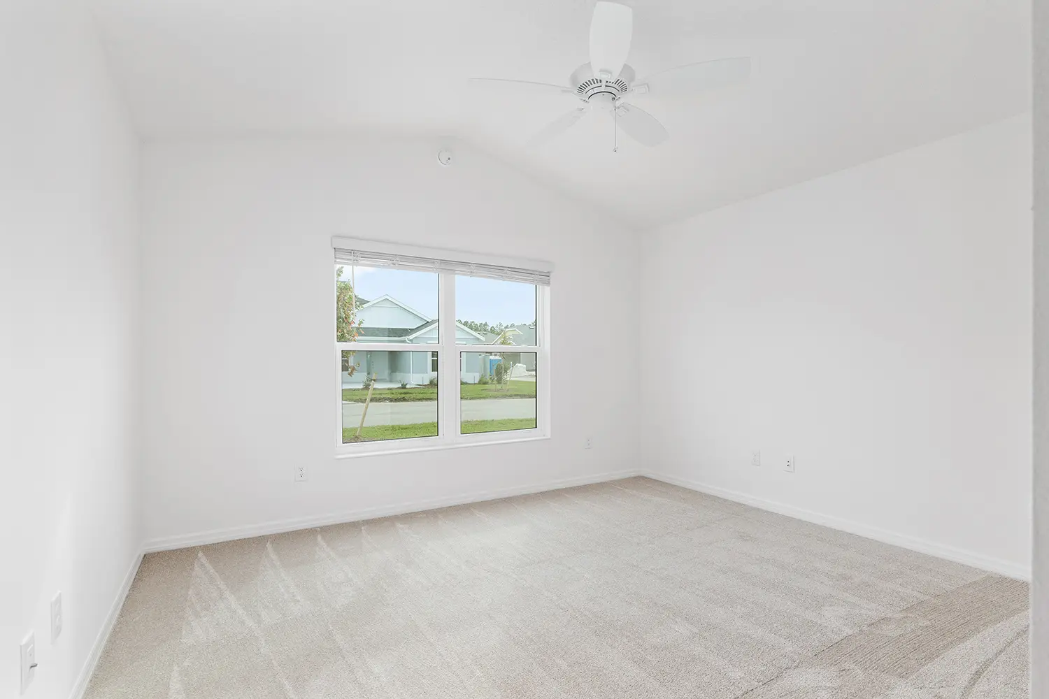 veranda-saginaw-bedroom