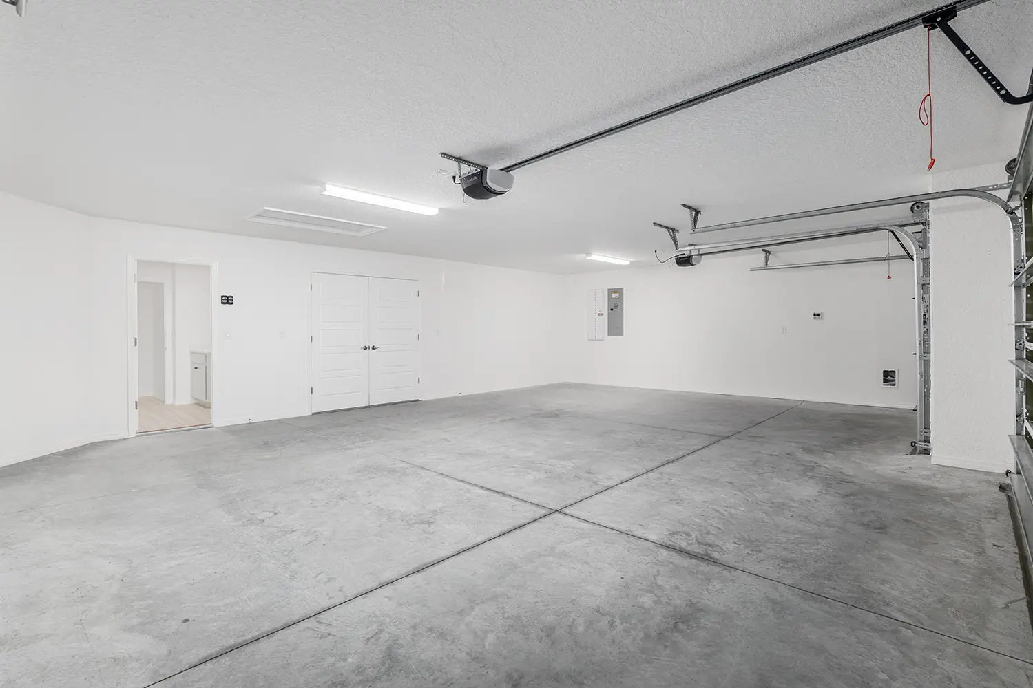 veranda-saginaw-interior-garage