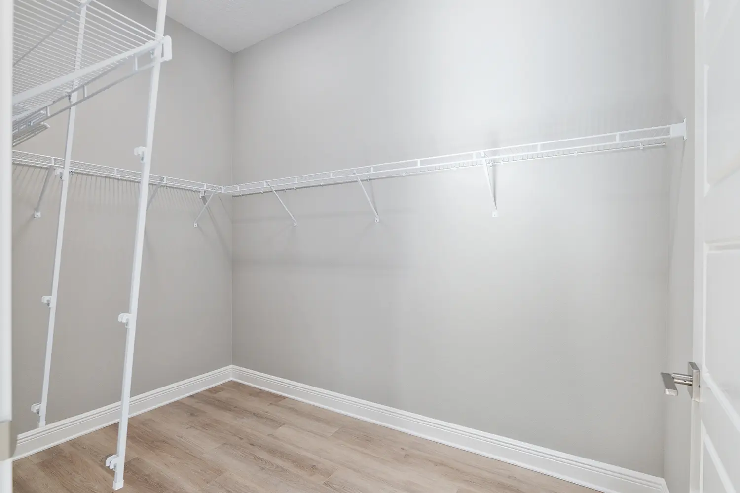 premier-wexford-street-of-dreams-closet