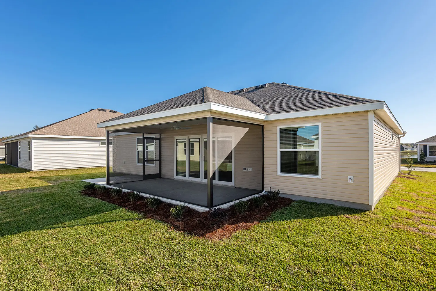 designer-wisteria-exterior-rear-lanai-1