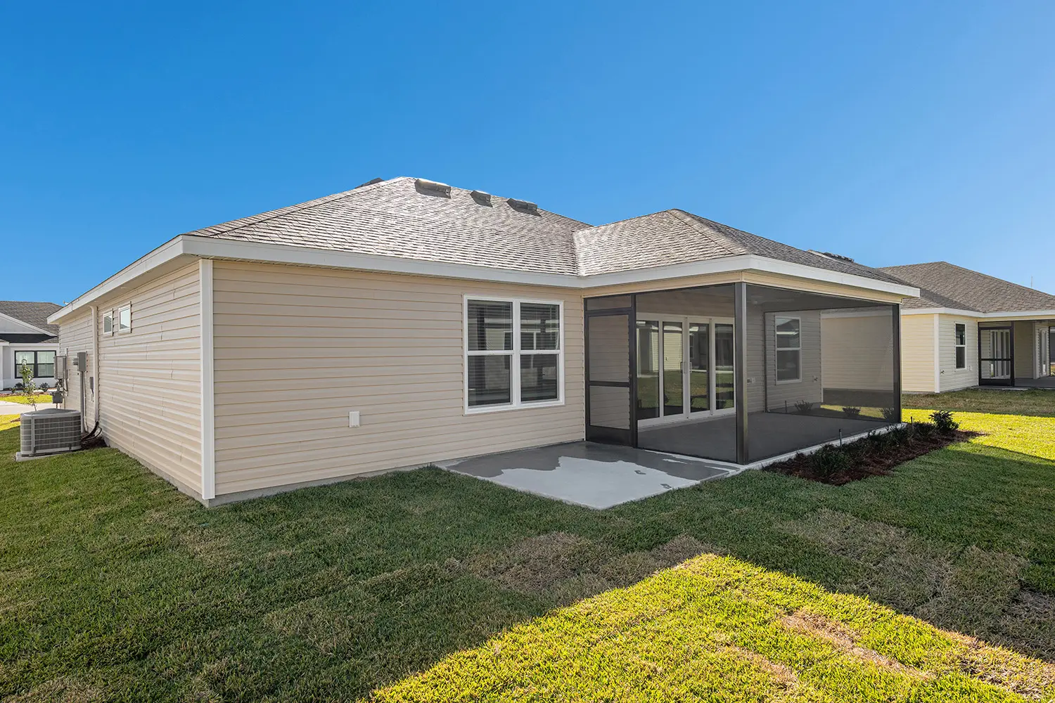 designer-wisteria-exterior-rear-lanai