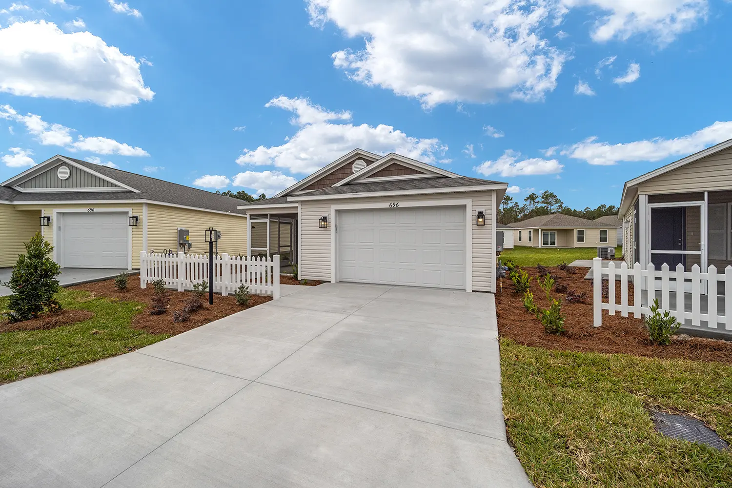 patio-villas-ruby-exterior-driveway