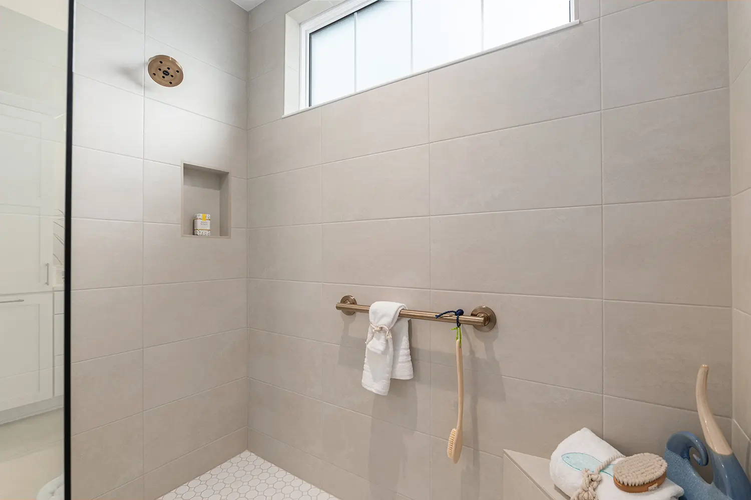 premier-starling-street-of-dreams-master-bathroom-shower-38