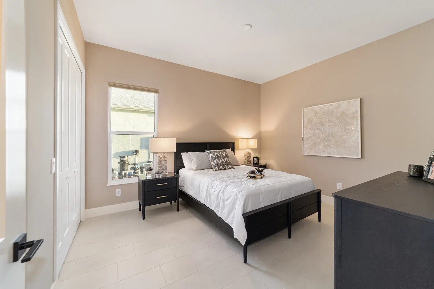 premier-warbler-street-of-dreams-bedroom-3