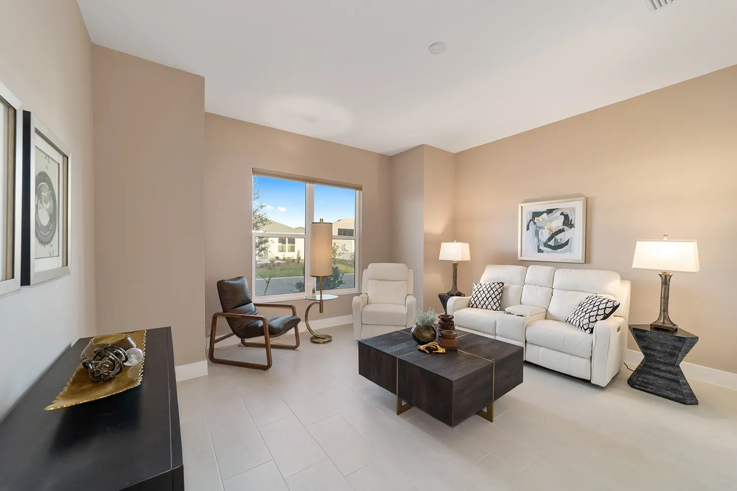 premier-warbler-street-of-dreams-sitting-room