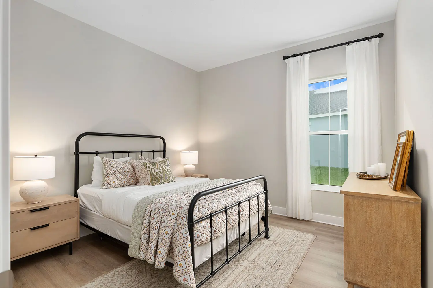 premier-essex-street-of-dreams-bedroom-2