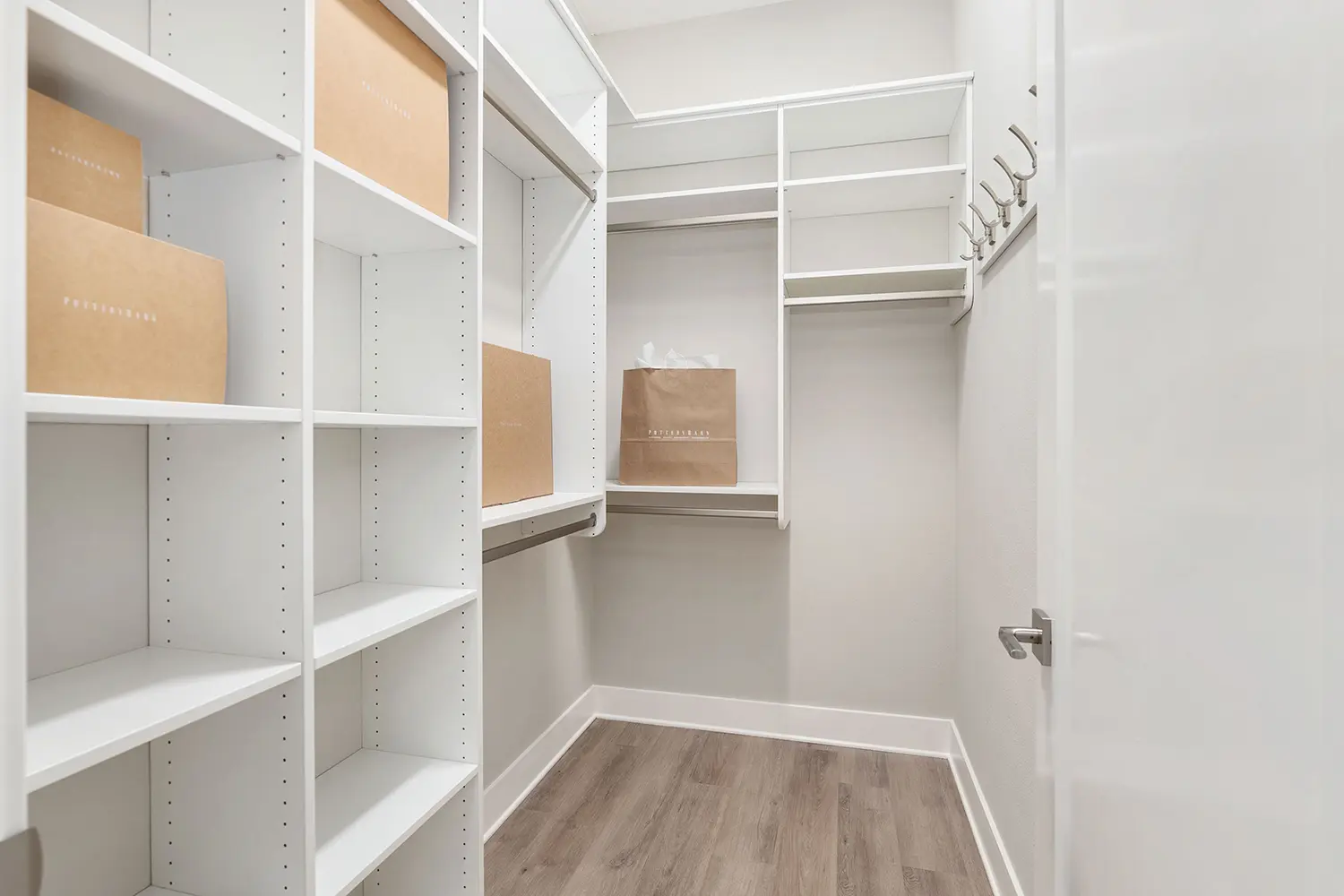 premier-essex-street-of-dreams-closet