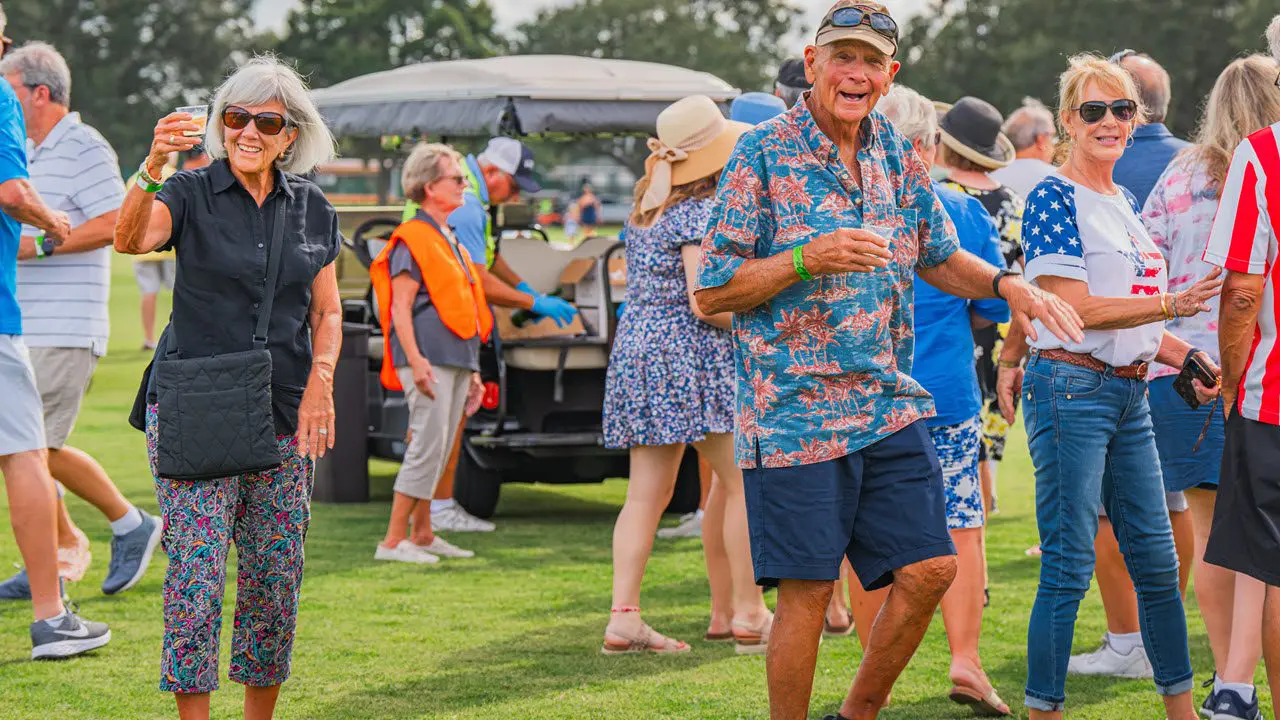 entertainment-venues-polo-club-divot-stomp-wine