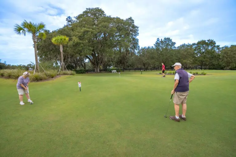 Putting at the First Responders Putting Course. October 2023