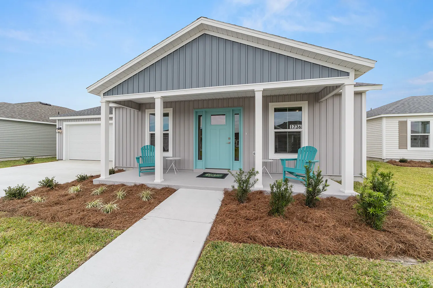 cottage-hidden-cove-exterior-front-porch