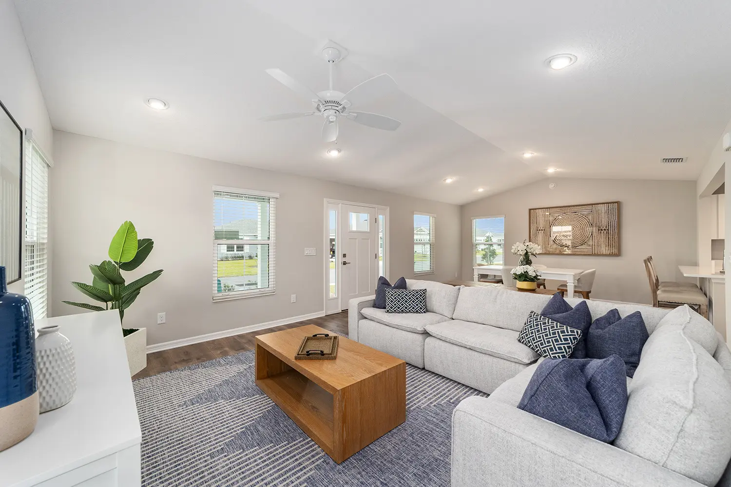 cottage-hidden-cove-living-room