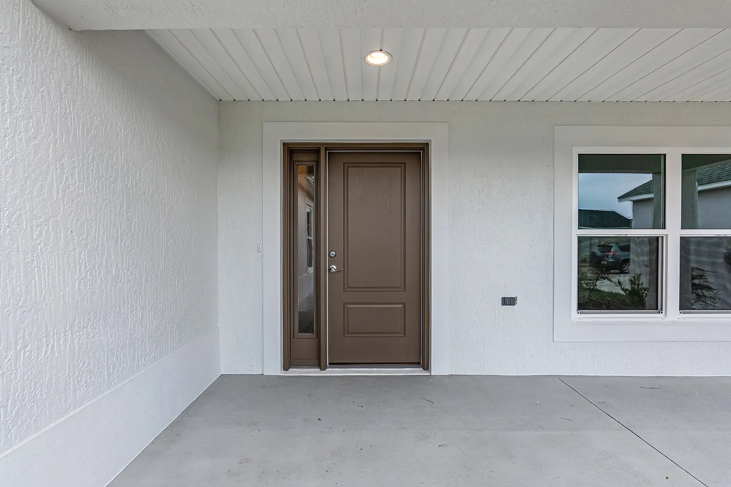 courtyard-villa-arlington-front-door-4