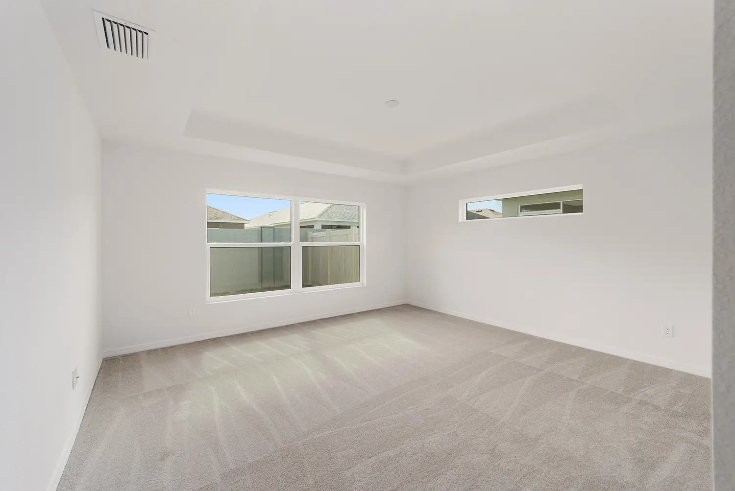 courtyard-villa-winslow-master-bedroom-18