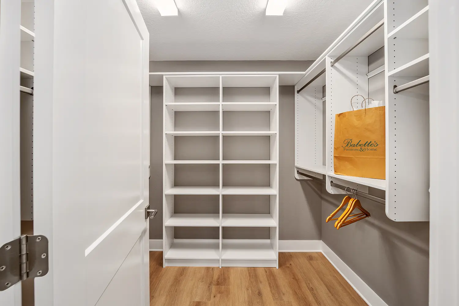 designer-cormorant-street-of-dreams-closet