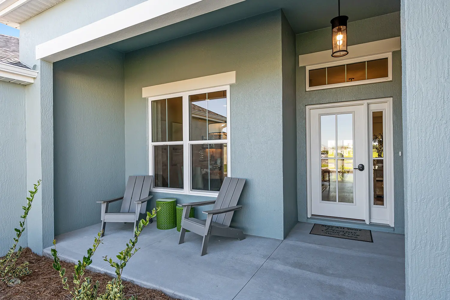 designer-robin-street-of-dreams-exterior-entry-porch