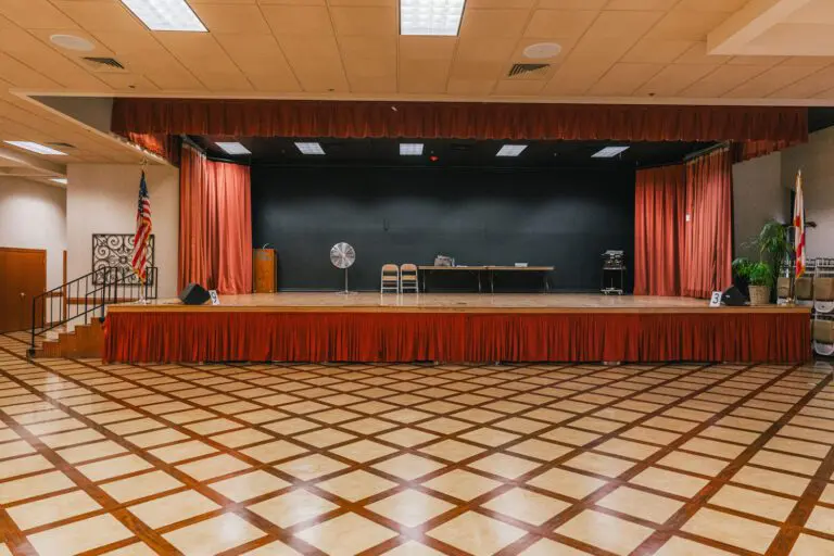 recreation-la-hacienda-theater-stage-08