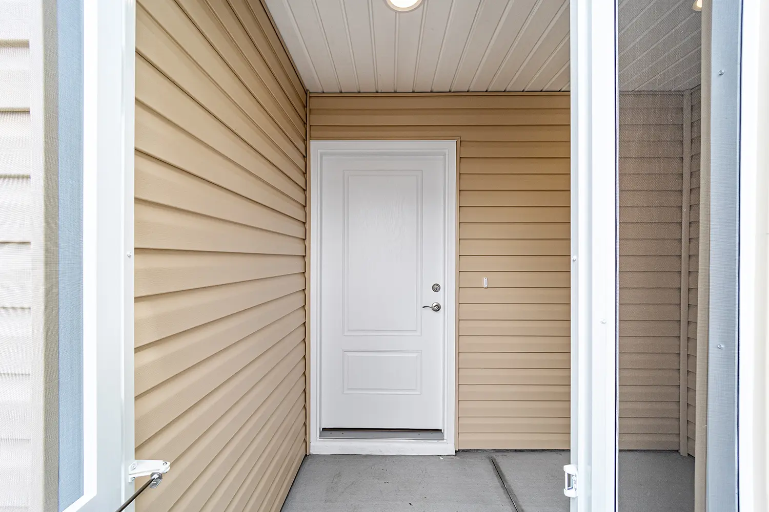 patio-villa-garnet-entryway-exterior