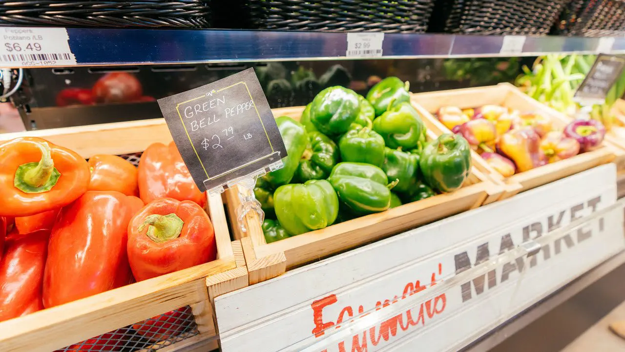 health-wellness-grown-shop-peppers