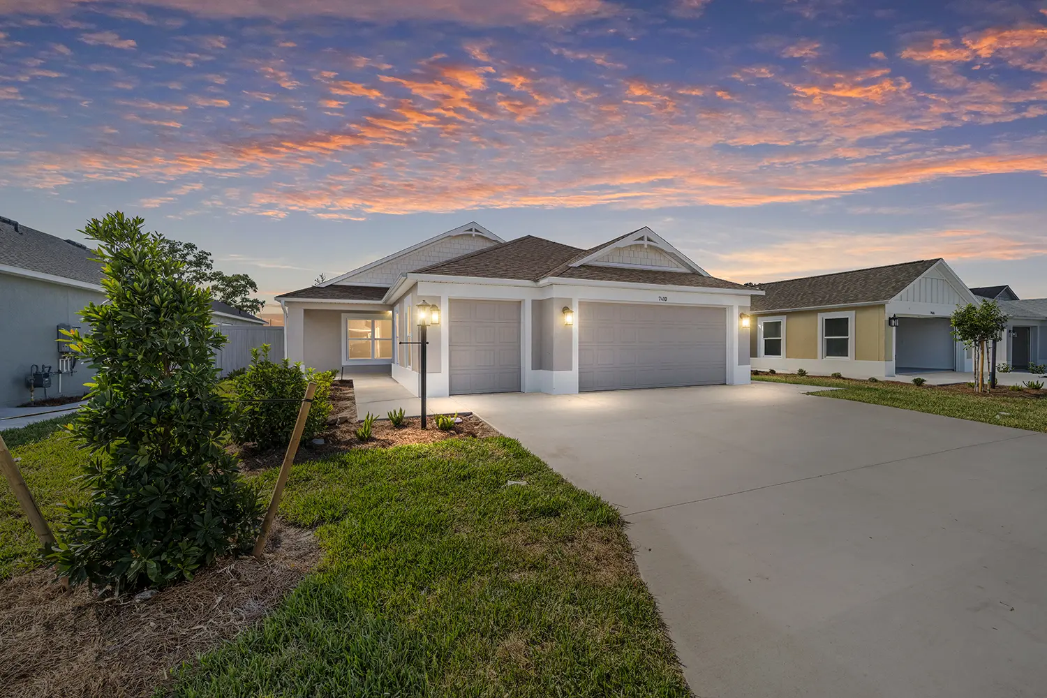 courtyard-villa-winslow-c-exterior-sunset-36