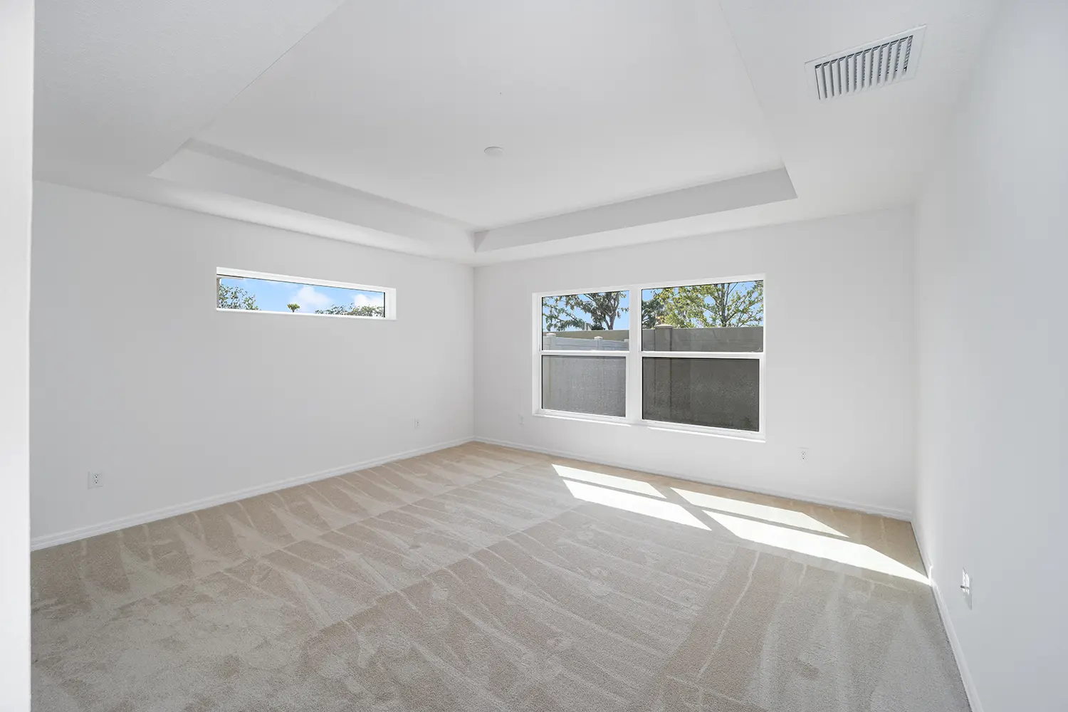 courtyard-villa-winslow-c-master-bedroom-16